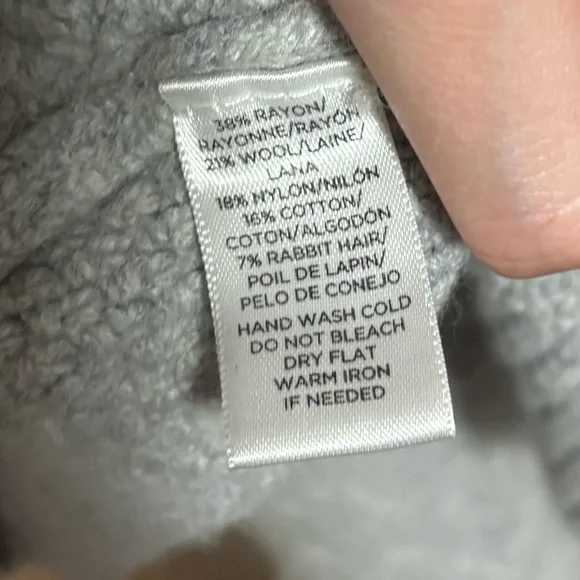 Ann Taylor Loft Gray 3/4 Sleeve Cable Knit Sweater Woman’s Size Small - Picture 5 of 5